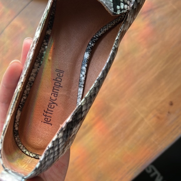 COPY - Jeffrey Campbell snakeskin leather pointed toe wood heel, size 7, nwot - Picture 5 of 7